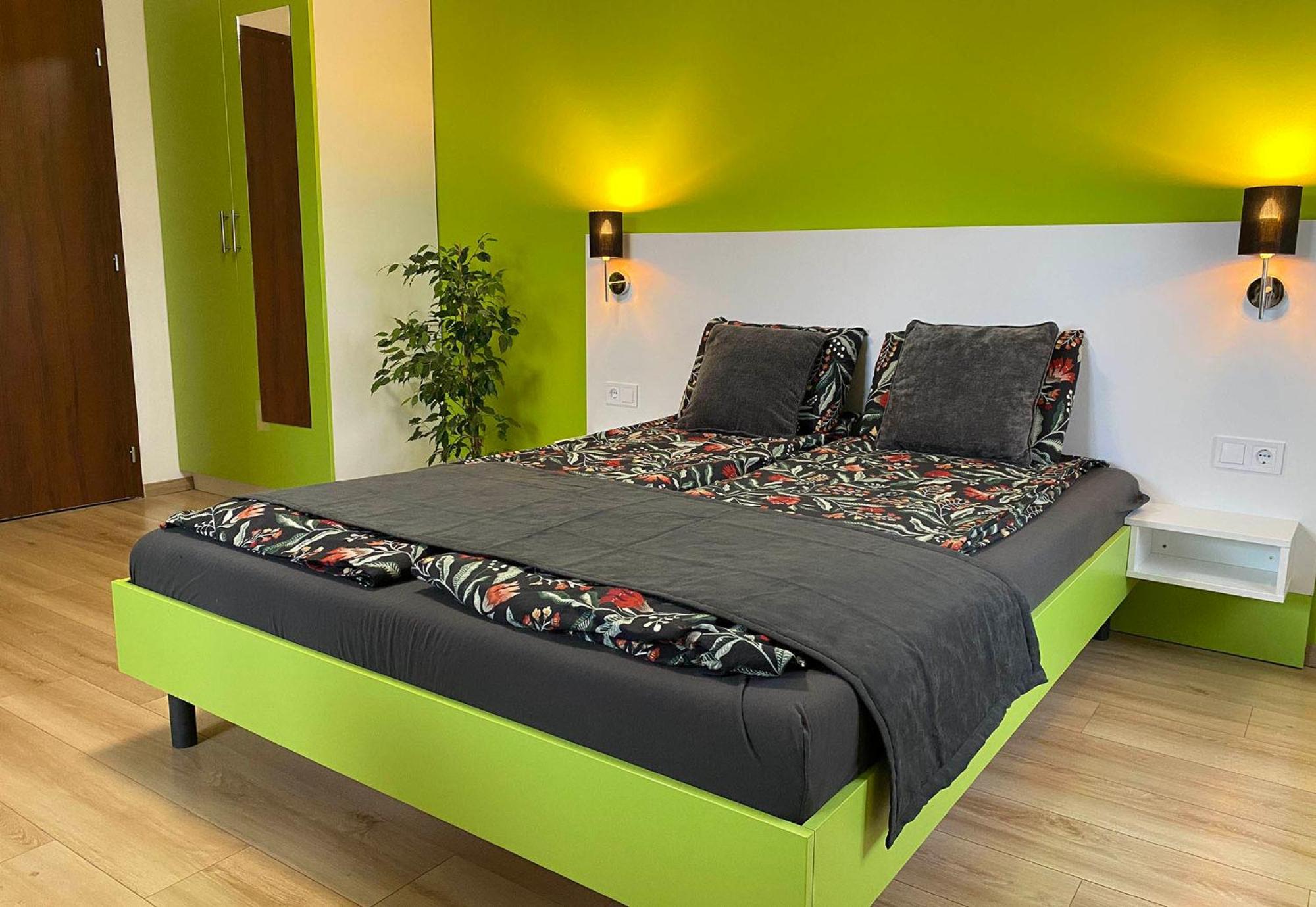 Vi-Li Panzio Bed & Breakfast Maklar Exterior photo